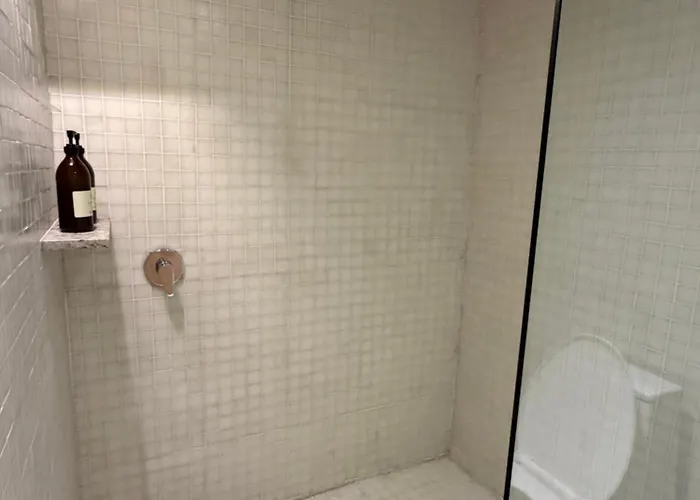 Praga 4 Cozy 1br Great Location Fast Wifi Apartamento
