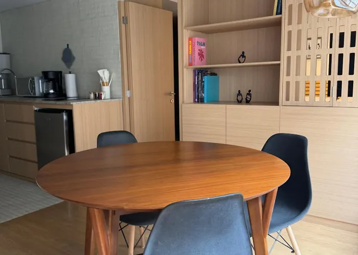 Apartamento Praga 4 Cozy 1br Great Location Fast Wifi *